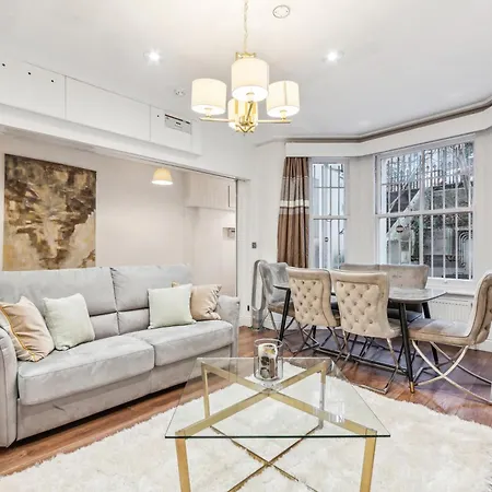 Apartment Stunning 2bed 2bath In Earls Court Sleeps Six London