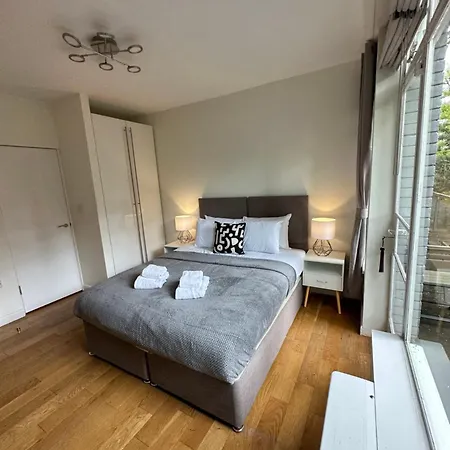 Quiet Residential Area Modern And Cozy Two Bed In Hampstead * London