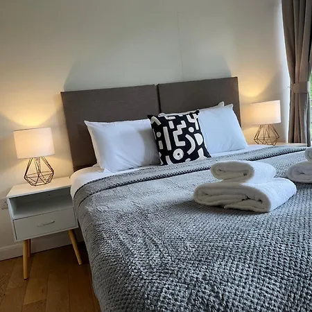 Apartment Quiet Residential Area Modern And Cozy Two Bed In Hampstead