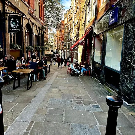 Apartment Quiet Residential Area Modern And Cozy Two Bed In Hampstead *