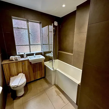 Quiet Residential Area Modern And Cozy Two Bed In Hampstead