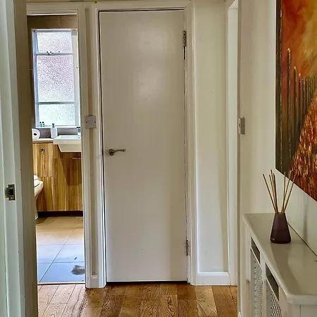 Apartment Quiet Residential Area Modern And Cozy Two Bed In Hampstead *