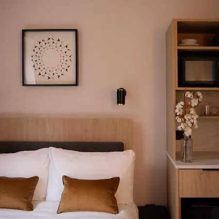Aparthotel Bob W Holland Park 3*