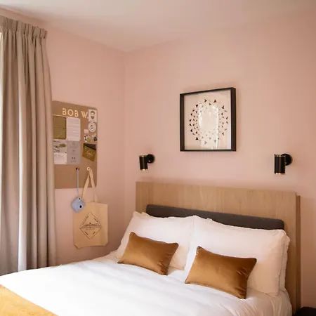Bob W Holland Park Aparthotel 3*