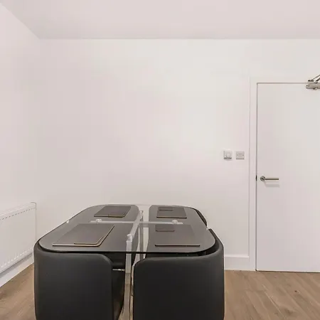 Amazing Flat Centrally Located Apartment London