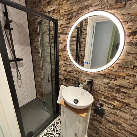 2 Bdr House 20mins To Oxford Circus - Apartment