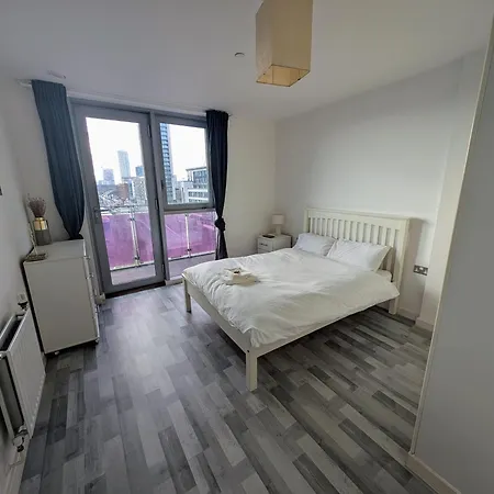 Giogio - Comfortable Stratford Flat With Stunning Views Apartment *