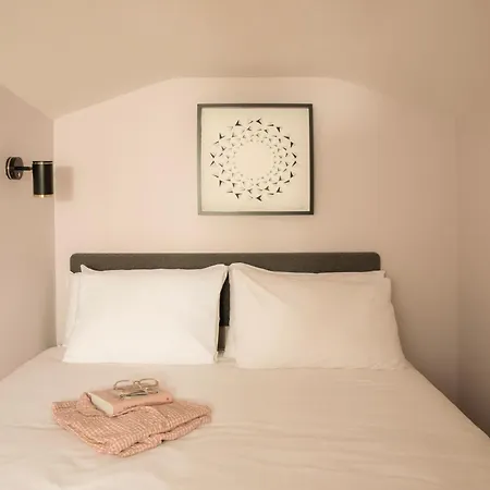 Aparthotel Bob W Holland Park London