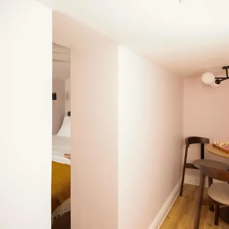 Bob W Holland Park 3* London