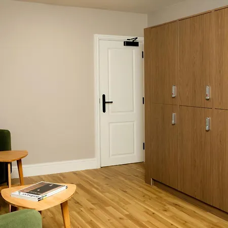 Bob W Holland Park 3* London