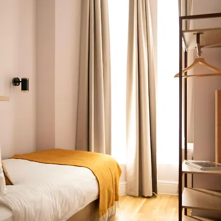 Aparthotel Bob W Holland Park London