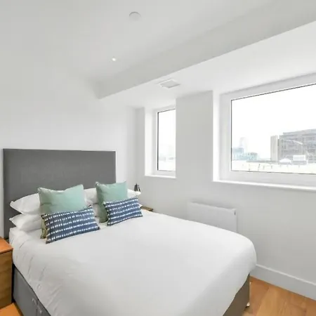 Large 2 Bed Lewisham Catford - Long Allowed Apartment *