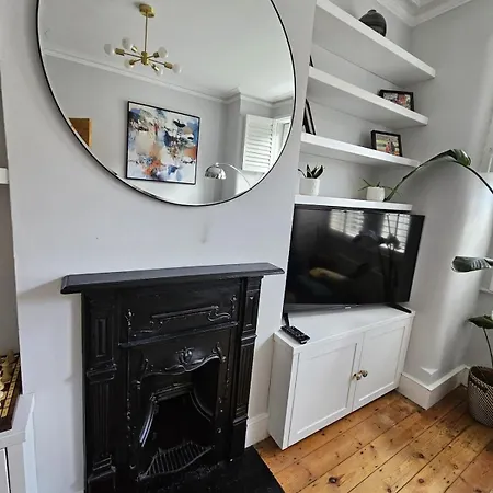 Modern 2br London With Private Garden *