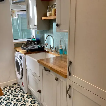 Apartment Modern 2br London With Private Garden Brentford