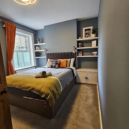 Modern 2br London With Private Garden Brentford
