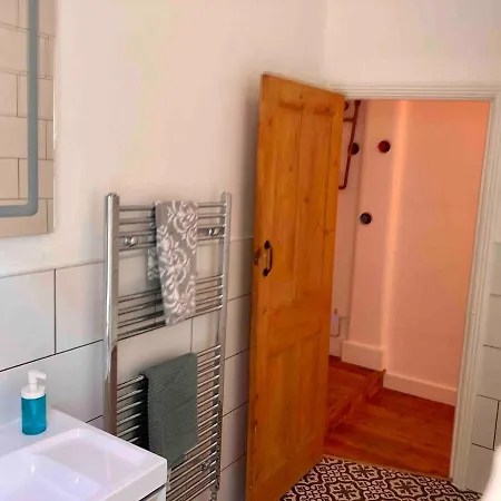 Modern 2br London With Private Garden