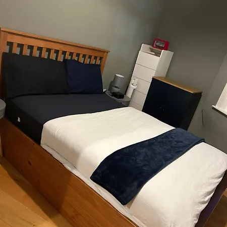 Forest Hill 1-bed 2 Mins Station Apartment London