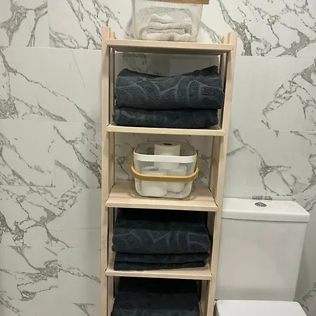 Apartment Forest Hill 1-bed 2 Mins Station