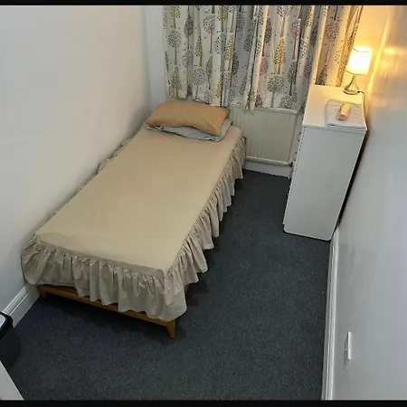 South Harrow 3 Luxury tent *