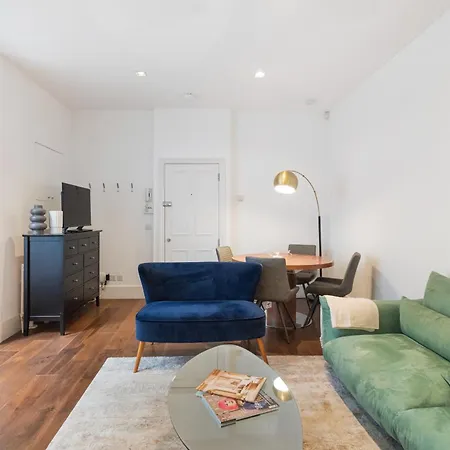 Modern Two Bed Two Bath Flat In Kensington - Knightsbridge London