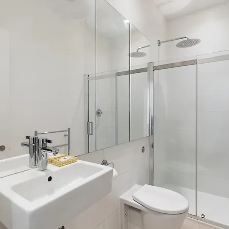Modern Two Bed Two Bath Flat In Kensington - Knightsbridge Apartment *