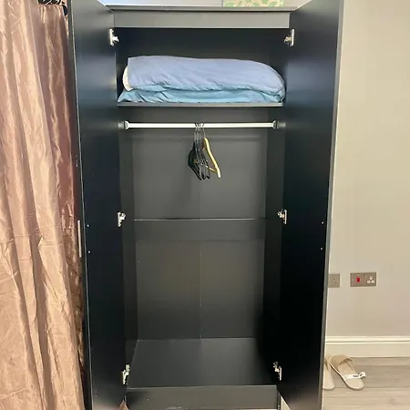 Homestay Double In Colindale With Shared Bathroom Edgware