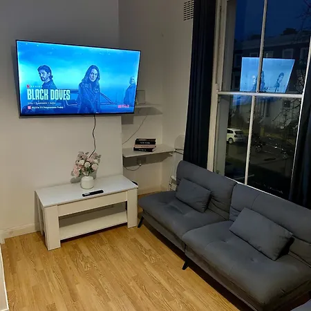 41b Flat Near Zone 1 Apartment