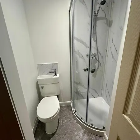 41b Flat Near Zone 1 Apartment London