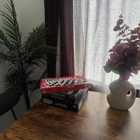 Apartment Cosy 2 Bedroom *