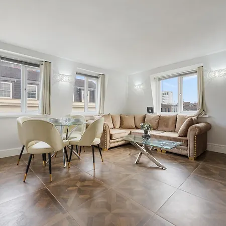 Stylish 2 Bedroom In The Heart Of Soho Gs5 Apartment London