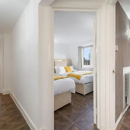 Apartment Stylish 2 Bedroom In The Heart Of Soho Gs5 London