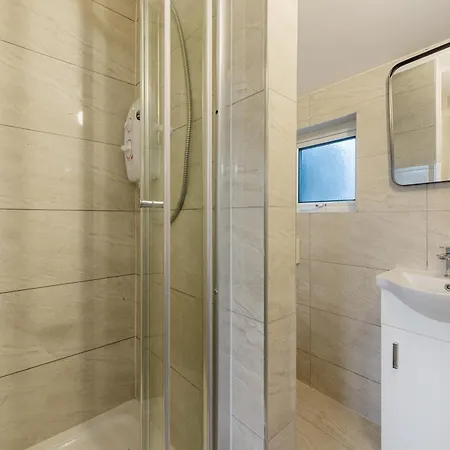 Stylish 2 Bedroom In The Heart Of Soho Gs5 *