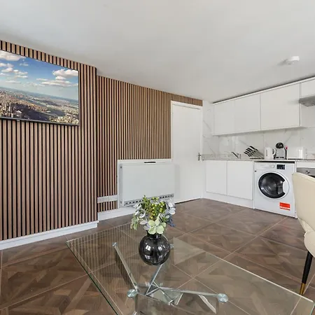 Apartment Stylish 2 Bedroom In The Heart Of Soho Gs5