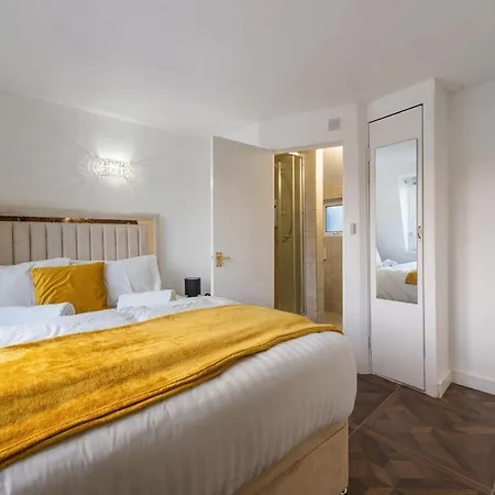 Stylish 2 Bedroom In The Heart Of Soho Gs5 Apartment