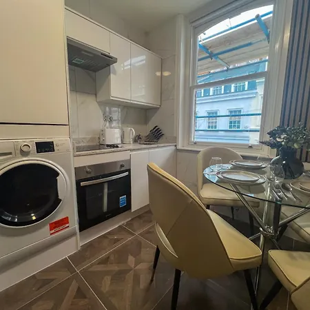 Apartment Chic Soho Stylish In The Heart Of London! 4 *