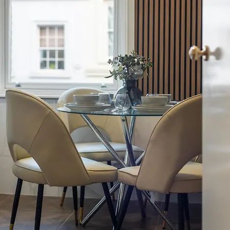 Apartment Chic Soho Stylish In The Heart Of London! 4 London