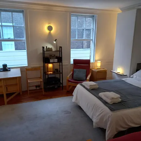 Large Bright Soho Flat With Large Terrace