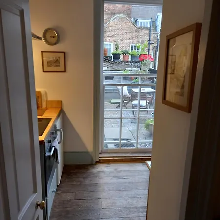 Large Bright Soho Flat With Large Terrace