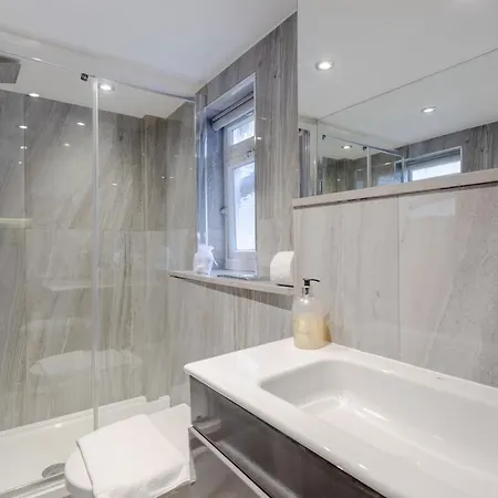 Ultra Luxury 3 Bedrooms Flat In Hyde Park Apartment *
