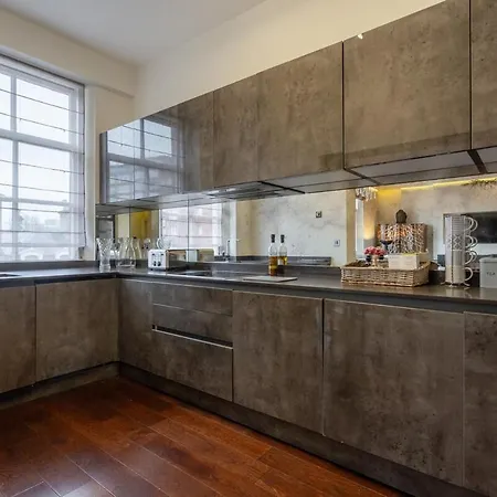 Ultra Luxury 3 Bedrooms Flat In Hyde Park