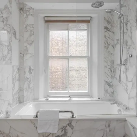 Ultra Luxury 3 Bedrooms Flat In Hyde Park Apartment *