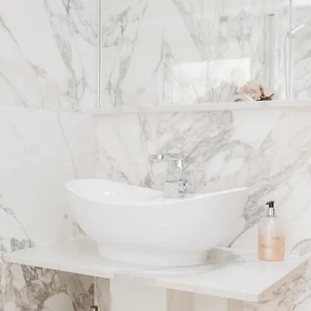 Ultra Luxury 3 Bedrooms Flat In Hyde Park *