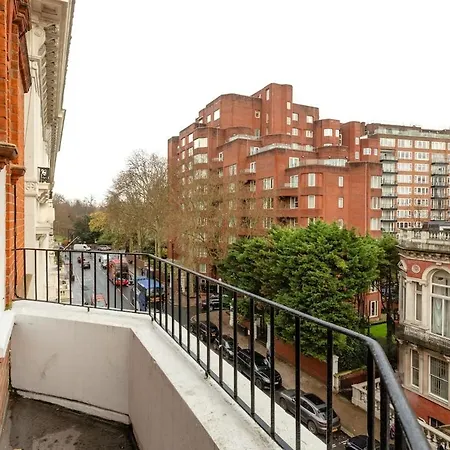 Ultra Luxury 3 Bedrooms Flat In Hyde Park London