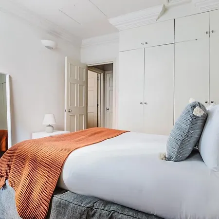Apartment In Mayfer *