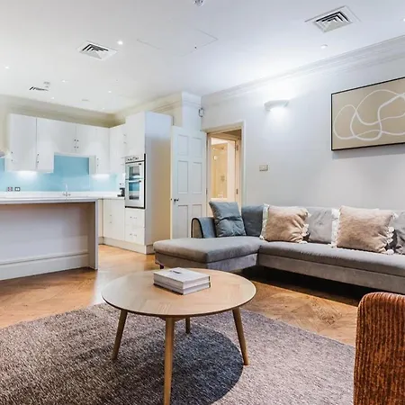Apartment In Mayfer *