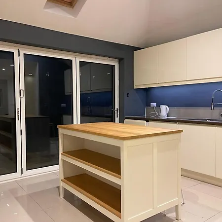 Hanwell Blue Rose Apartment Greenford (Greater London)