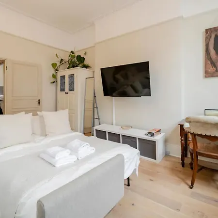 Chic Marylebone Studio, Walk To Oxford Street Or Regent's Park, By The Design Traveller * London