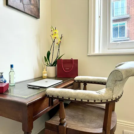 Apartment Chic Marylebone Studio, Walk To Oxford Street Or Regent's Park, By The Design Traveller London