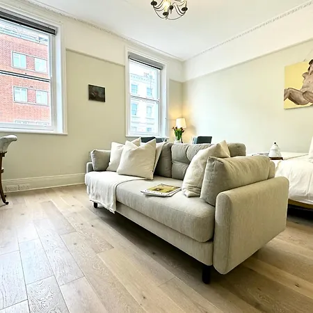 Chic Marylebone Studio, Walk To Oxford Street Or Regent's Park, By The Design Traveller * London