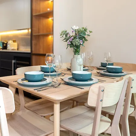 Apartment Lavish 2 Bedroom Flat With Private Balcony In Clerkenwell, Barbican London